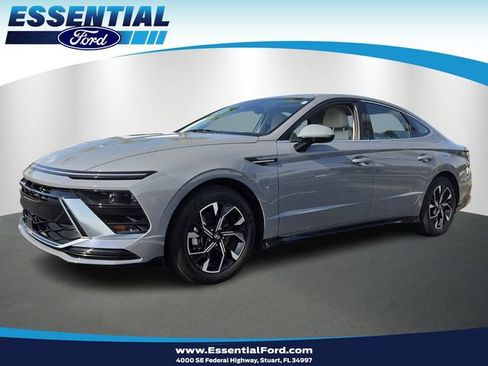 Used 2025 Hyundai Sonata SEL FWD image 1