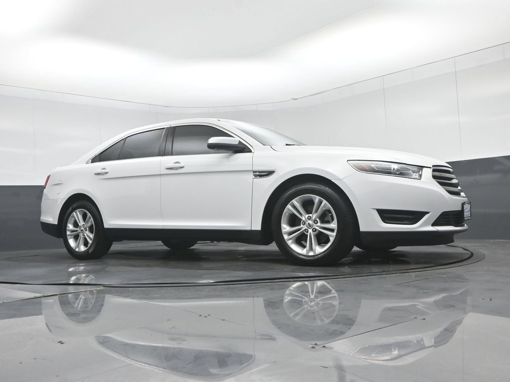 Used 2018 Ford Taurus SEL FWD image 48