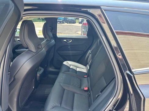 Used 2025 Volvo XC60 B5 Plus w/ Protection Package Premier AWD/4WD image 12