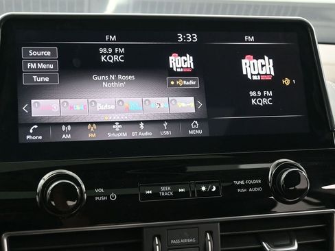 Used 2024 Nissan Armada Platinum w/ Captain's Chairs Package image 19