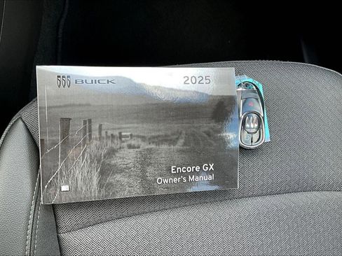 Used 2025 Buick Encore GX Preferred image 11
