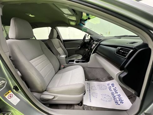 Used 2017 Toyota Camry LE FWD image 28