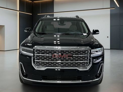 Used 2023 GMC Acadia Denali w/ Denali Ultimate Package FWD image 8