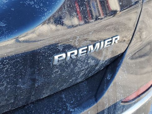 Used 2020 Chevrolet Equinox Premier image 33