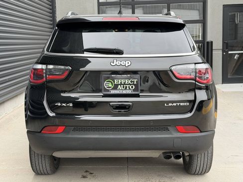 Used 2018 Jeep Compass Limited w/ Navigation Group AWD/4WD image 12