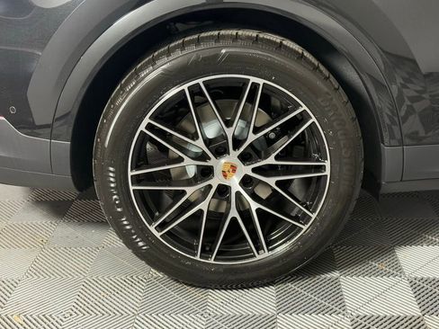 New 2026 Porsche Cayenne image 13