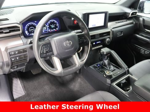 Used 2024 Toyota Tacoma TRD Off-Road image 13