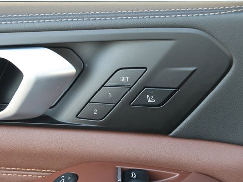 Used 2024 BMW X5 xDrive40i w/ Premium Package image 13