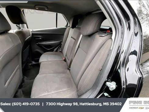 Used 2021 Chevrolet Trax LS w/ Tint and Cruise Package image 19