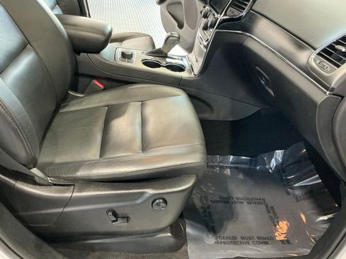 Used 2020 Jeep Grand Cherokee Limited image 14