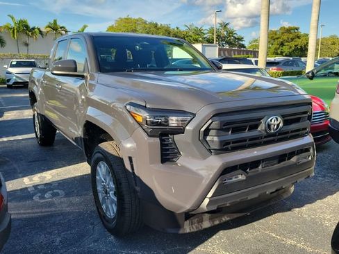 Used 2025 Toyota Tacoma SR5 RWD image 2