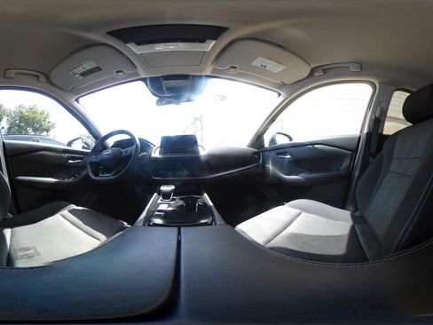 Used 2025 Nissan Rogue SV FWD image 44