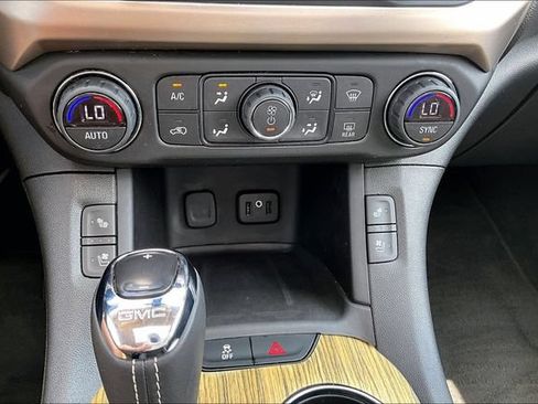 Used 2018 GMC Acadia Denali FWD image 16