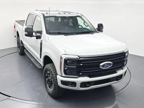 New 2026 Ford F350 Platinum w/ Tremor Off-Road Package AWD/4WD image 31
