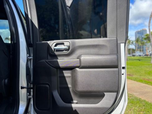 Used 2022 Chevrolet Silverado 2500 Custom RWD image 11
