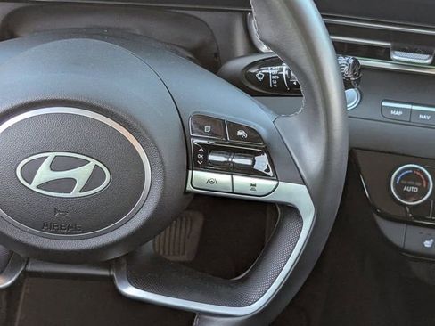 Used 2024 Hyundai Elantra SEL w/ Convenience Package image 20