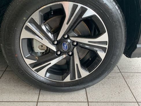 Used 2025 Subaru Crosstrek 2.0i Premium AWD/4WD image 17