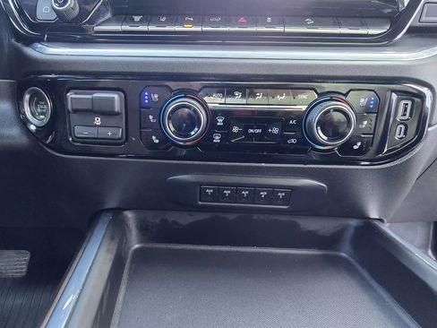 Used 2025 Chevrolet Silverado 2500 High Country w/ High Country Premium Package image 27