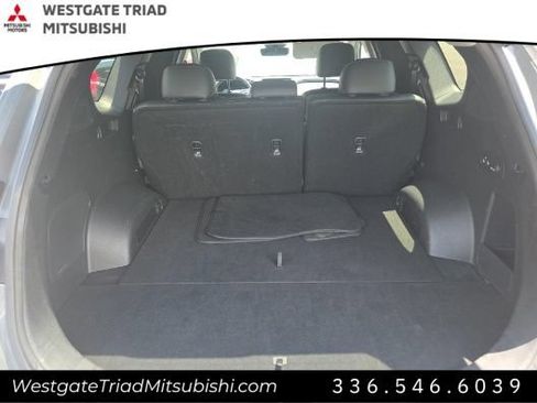Used 2023 Hyundai Santa Fe Limited AWD/4WD image 15