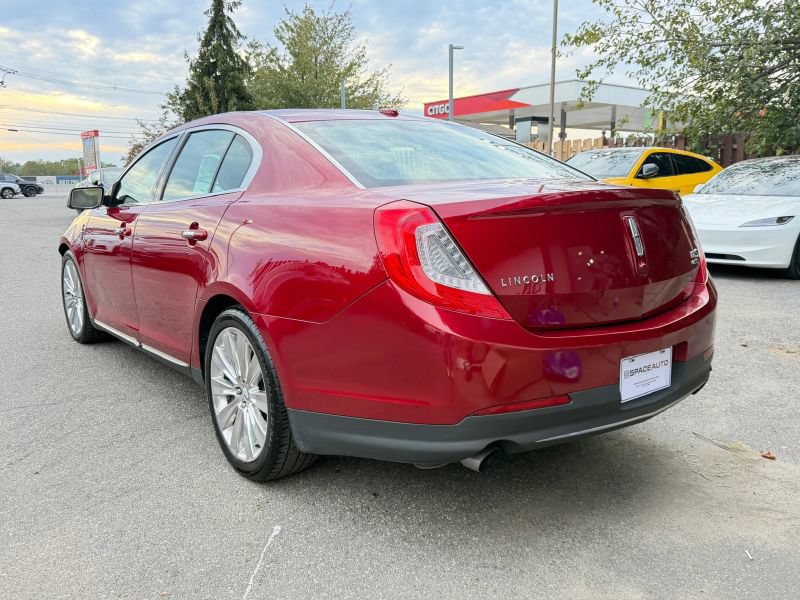 Used 2013 Lincoln MKS AWD image 8