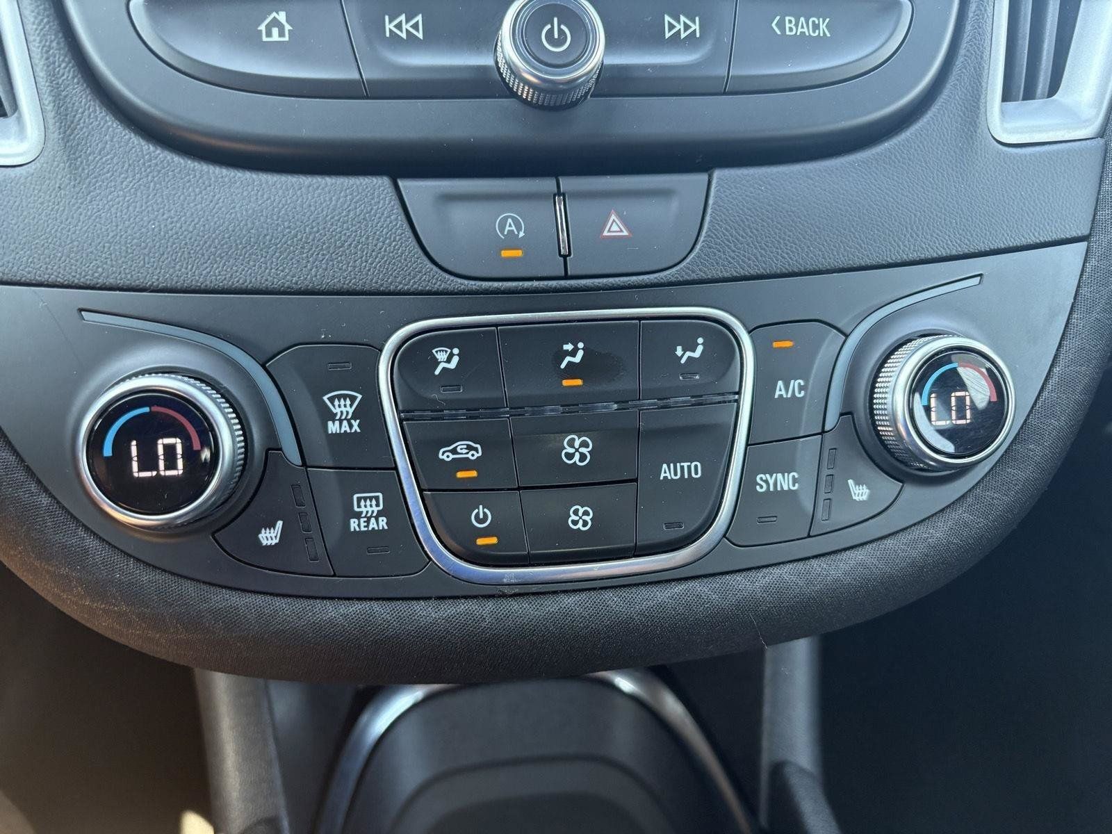 Used 2025 Chevrolet Malibu LT FWD image 31