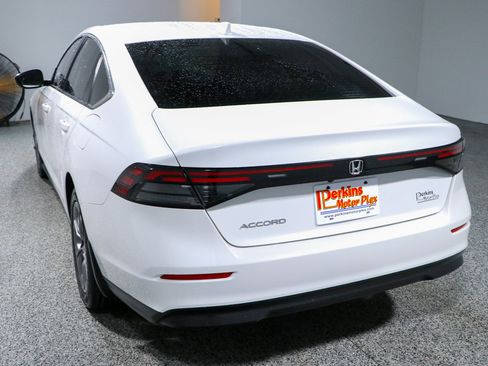 Used 2023 Honda Accord EX image 9