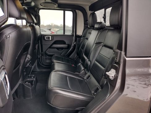 Used 2021 Jeep Gladiator Overland w/ Uconnect 4C Nav & Sound Group image 7