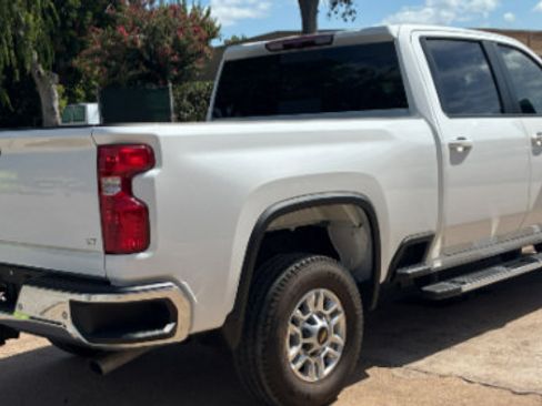 Used 2025 Chevrolet Silverado 2500 LT w/ Safety Package AWD/4WD image 4