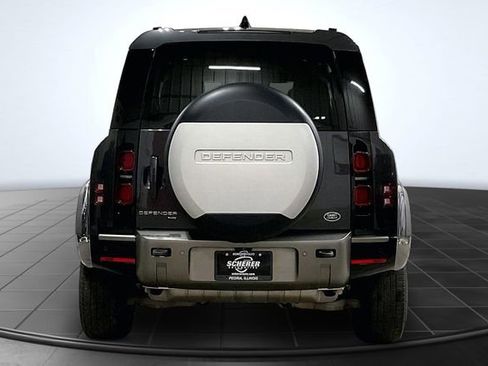 Used 2022 Land Rover Defender 110 X-Dynamic SE image 4