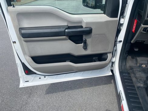 Used 2017 Ford F250 XL RWD image 8
