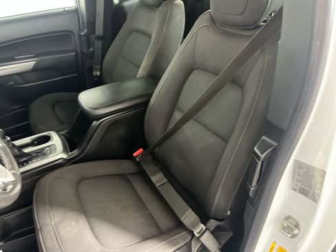 Used 2022 Chevrolet Colorado LT w/ Fleet Safety Package image 15