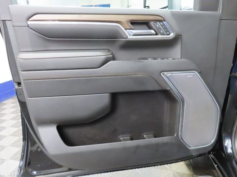 Used 2024 Chevrolet Silverado 2500 High Country w/ High Country Premium Package image 71