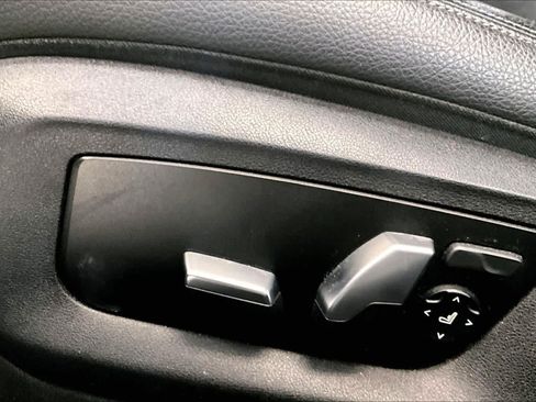 Used 2019 BMW 540i w/ M Sport Package RWD image 32