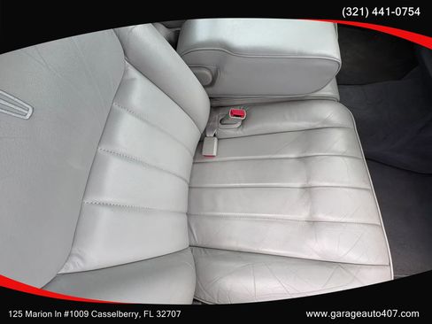 Used 1998 Lincoln Town Car Executive RWD image 46