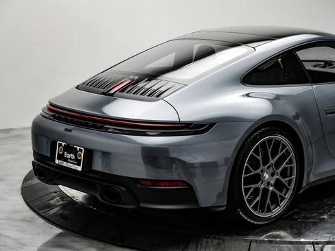 Used 2025 Porsche 911 Carrera image 20