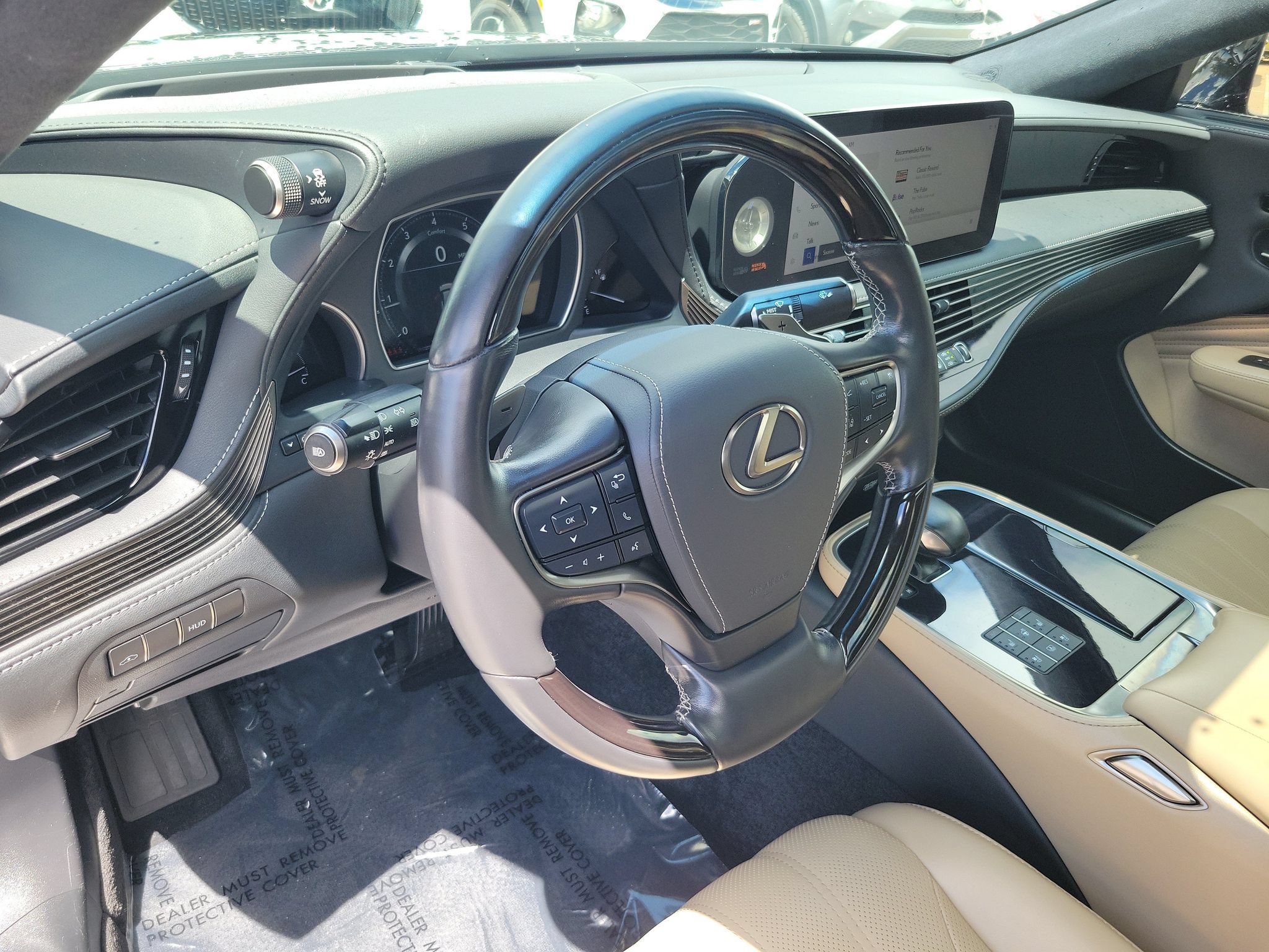 Used 2023 Lexus LS 500 w/ Interior Upgrade Package RWD image 17