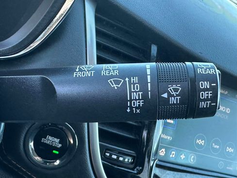 Certified 2022 Chevrolet Trax LT w/ LT Convenience Package image 17