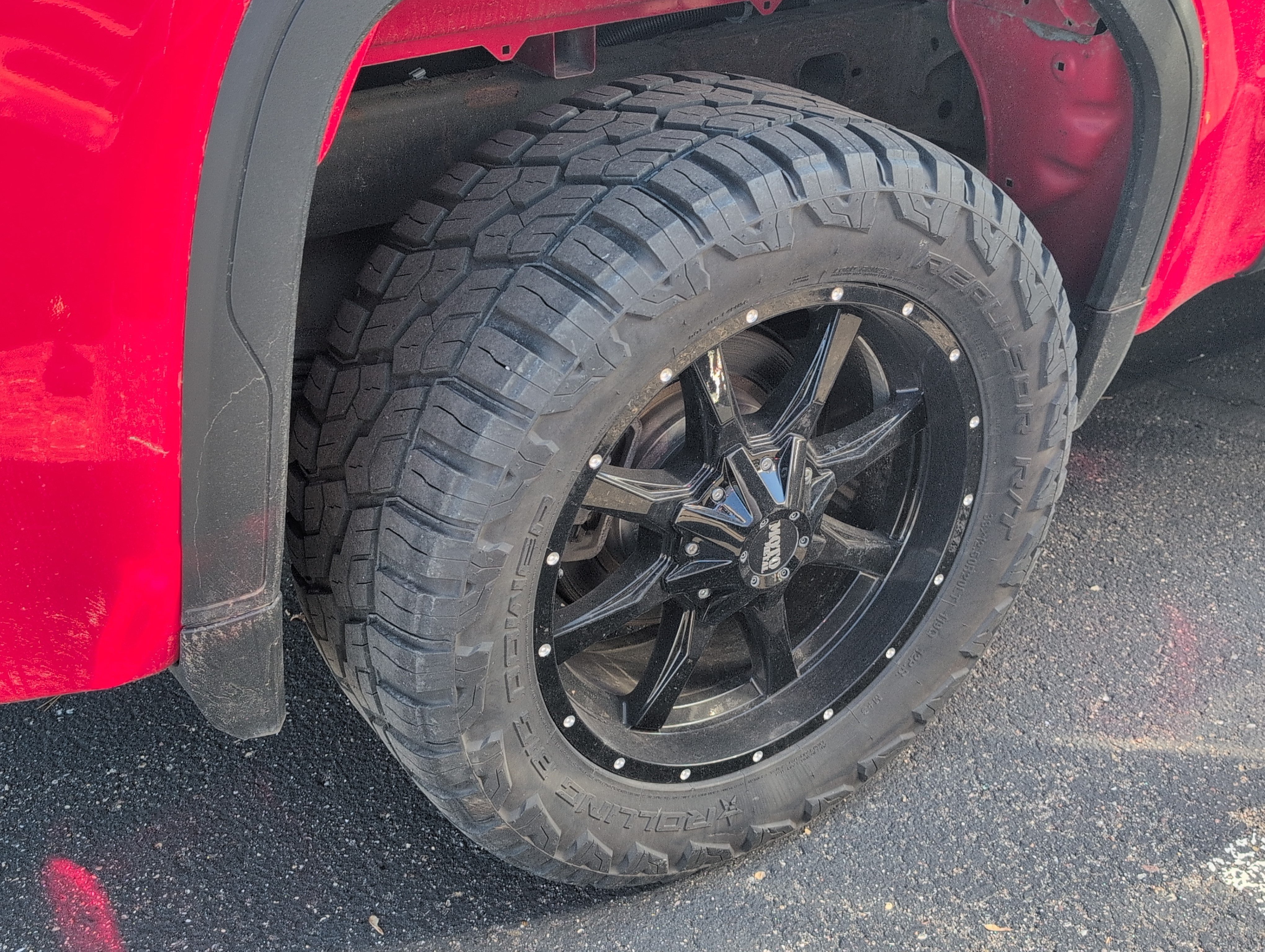 Used 2019 GMC Sierra 1500 SLE w/ Fleet Comfort Package AWD/4WD image 6