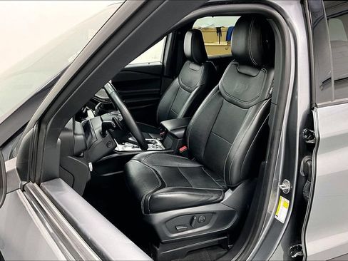 Used 2022 Ford Explorer ST w/ Equipment Group 401A AWD/4WD image 31