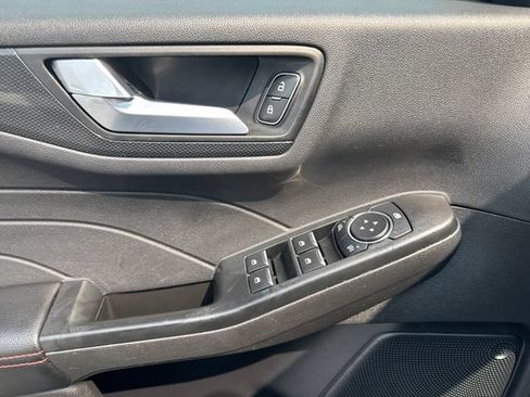 Used 2025 Ford Escape ST-Line AWD/4WD image 11