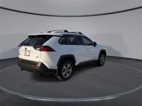 Used 2025 Toyota RAV4 XLE image 8