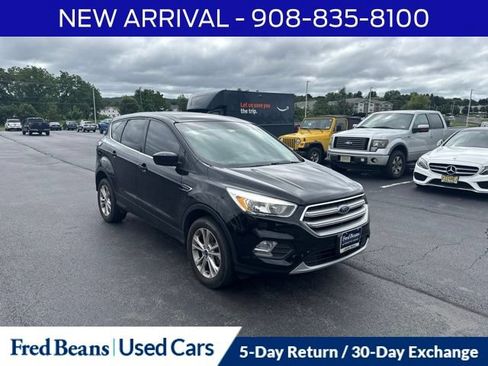 Used 2017 Ford Escape SE AWD/4WD image 1