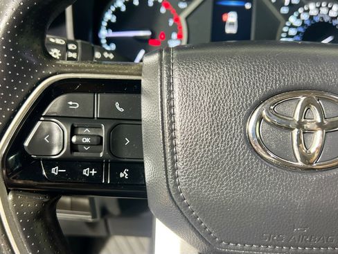 Used 2023 Toyota Tundra SR5 w/ SR5 Convenience Package AWD/4WD image 18