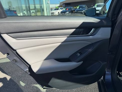 Used 2019 Honda Accord LX image 28