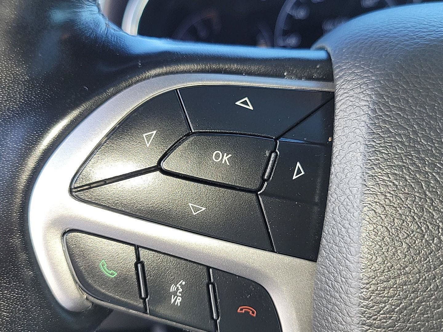 Certified 2022 Jeep Grand Cherokee Limited w/ Tech Group RWD image 14