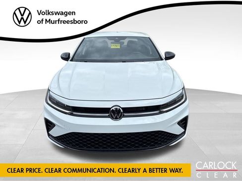 Used 2025 Volkswagen Jetta Sport FWD image 3