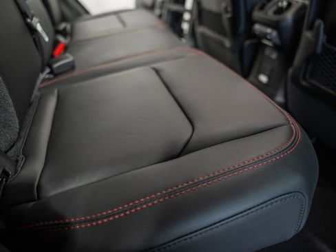 New 2026 Jeep Wrangler Unlimited Rubicon w/ Technology Group image 32