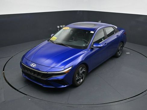 Used 2024 Hyundai Elantra Limited FWD image 41