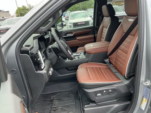 New 2026 GMC Sierra 2500 Denali Ultimate AWD/4WD image 15