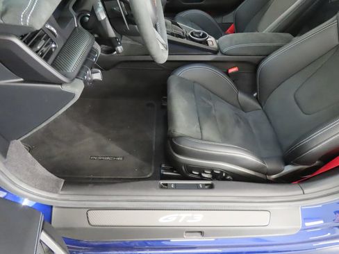 Certified 2026 Porsche 911 GT3 RWD image 35